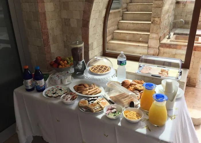 Alojamento de Acomodação e Pequeno-almoço Kali 4*