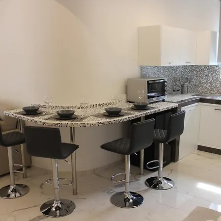 Alojamento de Acomodação e Pequeno-almoço Kali 4*